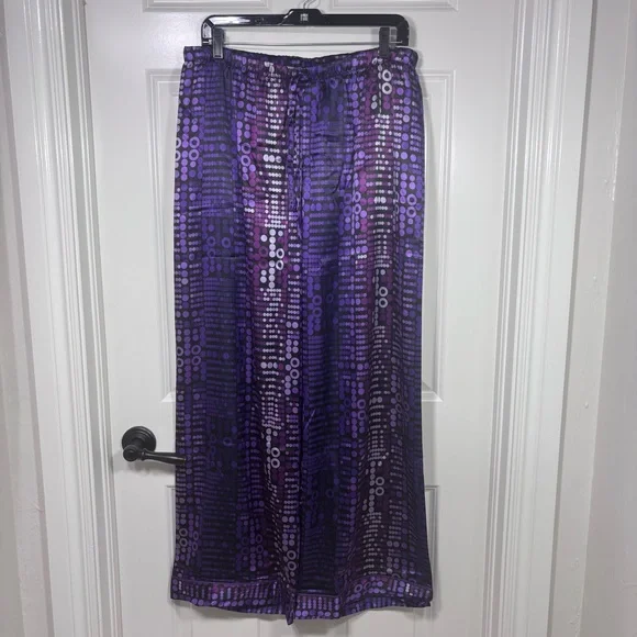 NWOT Victoria's Secret Patterned Satin Pajama Set Women’s L Purple